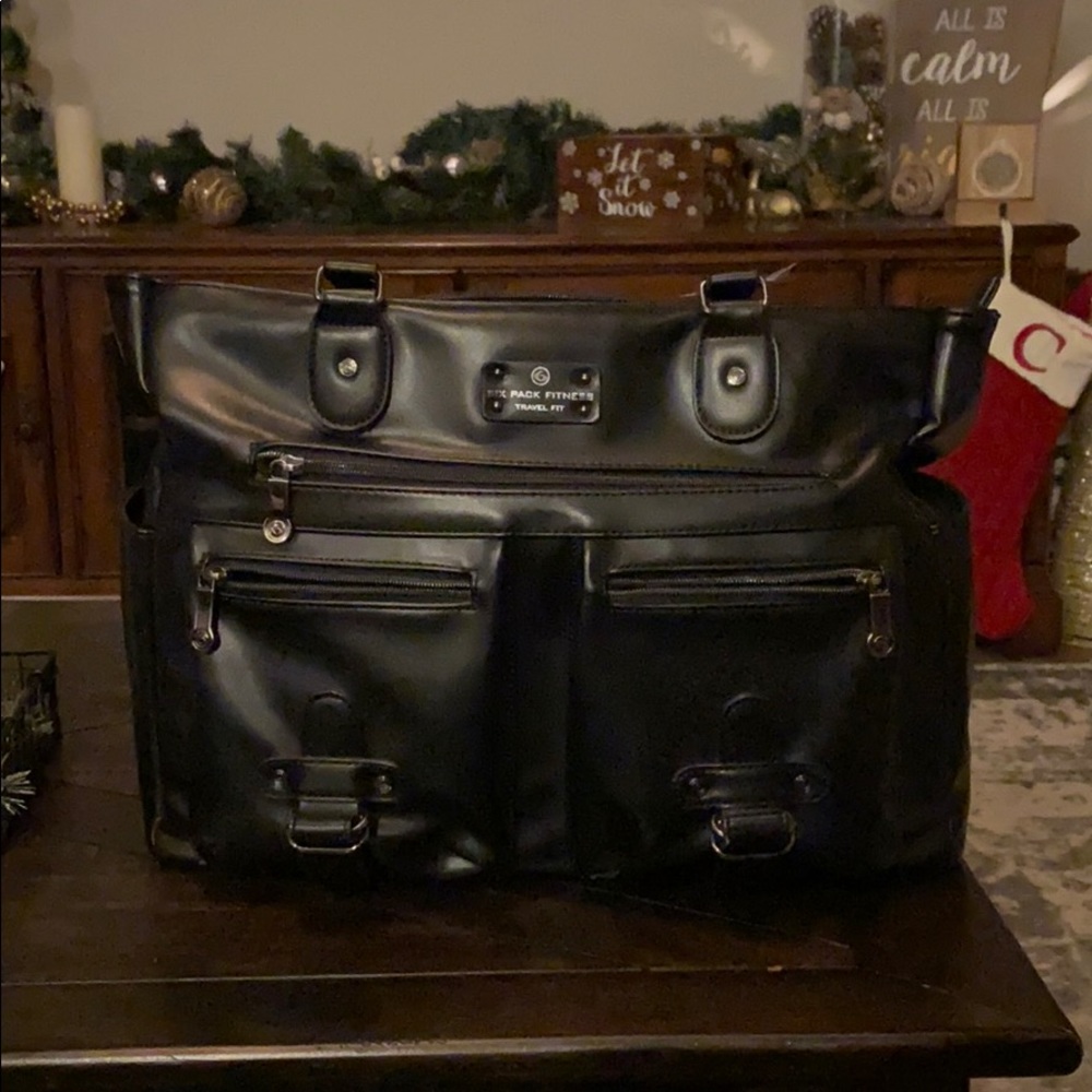 Six pack fitness travel purse